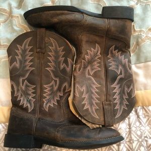 Ariat Round Toe Cowboy Boots